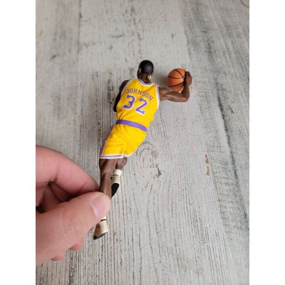 Hallmark magic Johnson Lakers basketball vintage ornament Xmas - Picture 4 of 6